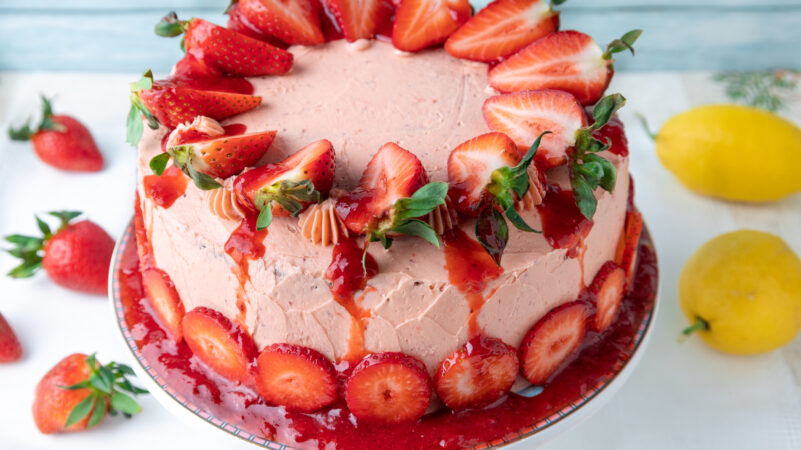 Amazing Gluten Free Strawberry Lemonade Cake